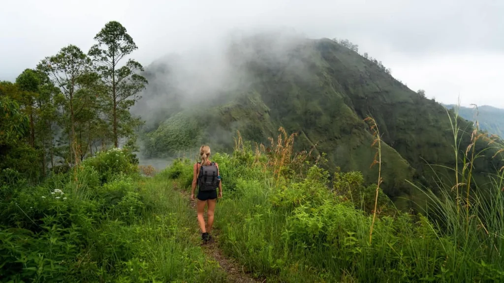 trekking-compressed